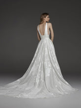 Load image into Gallery viewer, Atelier Pronovias - Cynthia