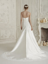 Load image into Gallery viewer, Pronovias-Eline