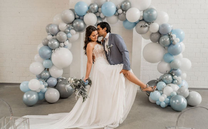 Up in the Sky - So close to heaven with a wedding concept in light blue to gray tones
