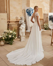 Load image into Gallery viewer, AIRE Barcelona - Malou
