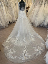 Load image into Gallery viewer, Pronovias Privée - Ralston
