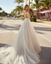 Lade das Bild in den Galerie-Viewer, Luna Novias - Celeste

