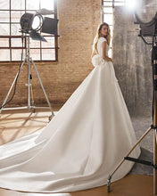 Load image into Gallery viewer, AIRE Atelier - Winona
