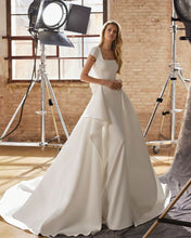 Load image into Gallery viewer, AIRE Atelier - Winona
