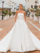 Load image into Gallery viewer, Diane Legrand - 8207
