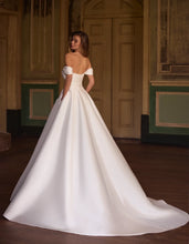 Load image into Gallery viewer, Alberto Palatchi - Modell Gigi
