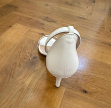 Load image into Gallery viewer, Ana Marttin - Model Marois 2
