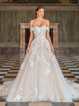 Load image into Gallery viewer, Diane Legrand - Amber
