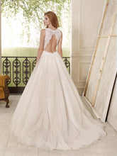 Load image into Gallery viewer, Fara Sposa - 5271
