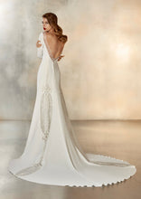 Load image into Gallery viewer, Atelier Pronovias - Formation
